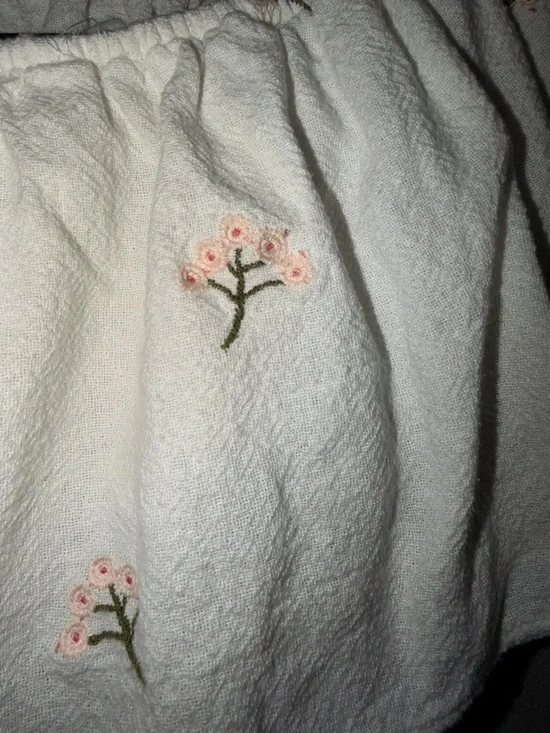 Zara White Off-Shoulder Embroidered Ruffle Crop Top - Picture 5 of 6